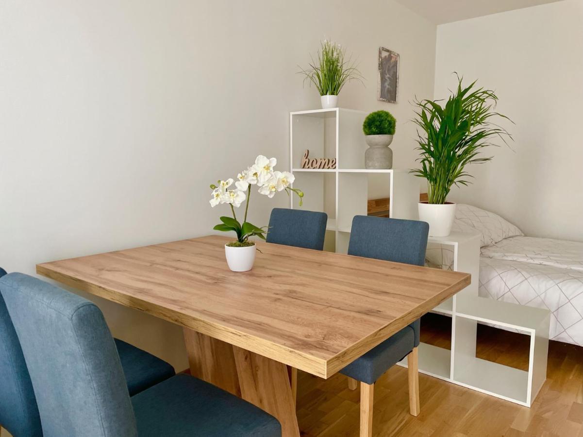 ウィーンBright Modern Flat With Balconyアパートメント エクステリア 写真